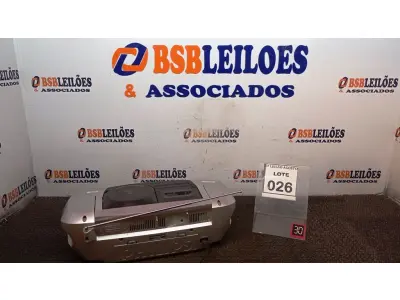 LOTE 026 - 01 CD PLAYER PORTÁTIL MODELO TUNER BASS REFLEX. (NO ESTADO) ATENÇÃO! FAZER A VISITAÇÃO ANTES DE ARREMATAR, NÃO SABEMOS SE FUNCIONA, LEILÃO NÃO TEM GARANTIA E NEM DEVOLUÇÃO, SUJEITO A POSSÍVEIS AVARIAS VISÍVEIS/OCULTAS E/OU AUSÊNCIA DE COMPONENTES.