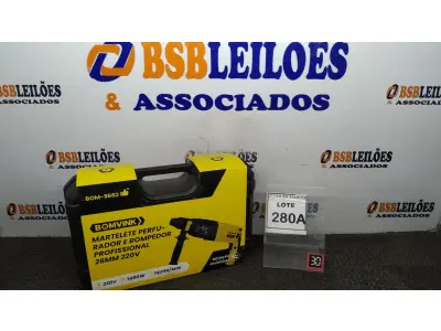 LOTE 280 - 01 MARTELETE PERFURADOR E ROMPEDOR PROFISSIONAL 26MM 220V COM ACESSÓRIOS E MALETA. (NO ESTADO) ATENÇÃO! FAZER A VISITAÇÃO ANTES DE ARREMATAR, NÃO SABEMOS SE FUNCIONA. LEILÃO NÃO TEM GARANTIA E NEM DEVOLUÇÃO, SUJEITO A POSSÍVEIS AVARIAS VISÍVEIS/OCULTAS E/OU AUSÊNCIA DE COMPONENTES.