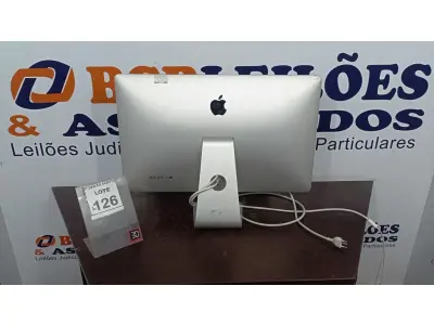 LOTE 126 - 01 MONITOR APPLE COM AVARIAS. (NO ESTADO) ATENÇÃO! FAZER A VISITAÇÃO ANTES DE ARREMATAR, NÃO SABEMOS SE FUNCIONA, LEILÃO NÃO TEM GARANTIA E NEM DEVOLUÇÃO, SUJEITO A POSSÍVEIS AVARIAS VISÍVEIS/OCULTAS E/OU AUSÊNCIA DE COMPONENTES.
