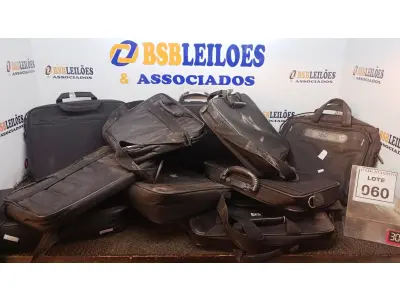 LOTE 060 - 10 BOLSAS DE NOTEBOOK. (NO ESTADO) ATENÇÃO! FAZER A VISITAÇÃO ANTES DE ARREMATAR, NÃO SABEMOS SE FUNCIONA, LEILÃO NÃO TEM GARANTIA E NEM DEVOLUÇÃO, SUJEITO A POSSÍVEIS AVARIAS VISÍVEIS/OCULTAS E/OU AUSÊNCIA DE COMPONENTES.