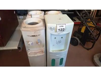 LOTE 122 - 04 BEBEDOUROS DE COLUNA MARCAS E MODELOS DIVERSOS. (NO ESTADO) ATENÇÃO! FAZER A VISITAÇÃO ANTES DE ARREMATAR, NÃO SABEMOS SE FUNCIONA, LEILÃO NÃO TEM GARANTIA E NEM DEVOLUÇÃO, SUJEITO A POSSÍVEIS AVARIAS VISÍVEIS/OCULTAS E/OU AUSÊNCIA DE COMPONENTES.