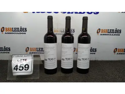 LOTE 459 - 03 GARRAFAS DE VINHO TINTO VALA REAL PORTUGUÊS SAFRA 2019 750ML. (NO ESTADO) ATENÇÃO! FAZER A VISITAÇÃO ANTES DE ARREMATAR, NÃO SABEMOS SE FUNCIONA, LEILÃO NÃO TEM GARANTIA E NEM DEVOLUÇÃO, SUJEITO A POSSÍVEIS AVARIAS VISÍVEIS/OCULTAS E/OU AUSÊNCIA DE COMPONENTES.