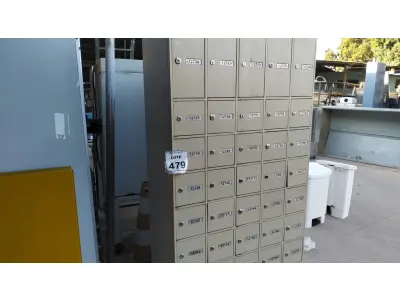 LOTE 479 - 01 ARMÁRIO CARTEIRO DE FERRO. (NO ESTADO) ATENÇÃO! FAZER A VISITAÇÃO ANTES DE ARREMATAR, NÃO SABEMOS SE FUNCIONA. LEILÃO NÃO TEM GARANTIA E NEM DEVOLUÇÃO, SUJEITO A POSSÍVEIS AVARIAS VISÍVEIS/OCULTAS E/OU AUSÊNCIA DE COMPONENTES.