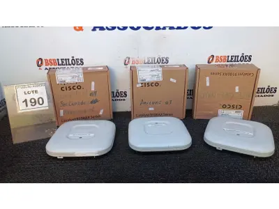 LOTE 190 - 03 ROTEADORES MARCA CISCO. (NO ESTADO) ATENÇÃO! FAZER A VISITAÇÃO ANTES DE ARREMATAR, NÃO SABEMOS SE FUNCIONA, LEILÃO NÃO TEM GARANTIA E NEM DEVOLUÇÃO, SUJEITO A POSSÍVEIS AVARIAS VISÍVEIS/OCULTAS E/OU AUSÊNCIA DE COMPONENTES.