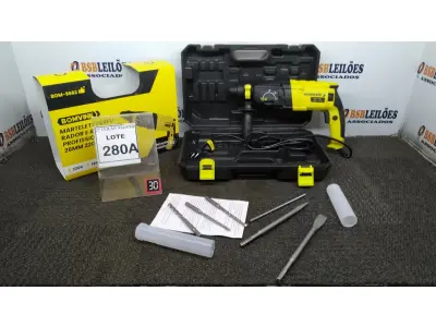 LOTE 280 - 01 MARTELETE PERFURADOR E ROMPEDOR PROFISSIONAL 26MM 220V COM ACESSÓRIOS E MALETA. (NO ESTADO) ATENÇÃO! FAZER A VISITAÇÃO ANTES DE ARREMATAR, NÃO SABEMOS SE FUNCIONA. LEILÃO NÃO TEM GARANTIA E NEM DEVOLUÇÃO, SUJEITO A POSSÍVEIS AVARIAS VISÍVEIS/OCULTAS E/OU AUSÊNCIA DE COMPONENTES.