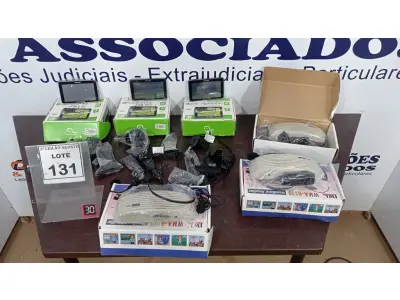 LOTE 131 - 03 GPS TRACKER TV MARCA MULTILASER E 03 MICROFONES PARA SEMINÁRIO. (NO ESTADO) ATENÇÃO! FAZER A VISITAÇÃO ANTES DE ARREMATAR, NÃO SABEMOS SE FUNCIONA, LEILÃO NÃO TEM GARANTIA E NEM DEVOLUÇÃO, SUJEITO A POSSÍVEIS AVARIAS VISÍVEIS/OCULTAS E/OU AUSÊNCIA DE COMPONENTES.