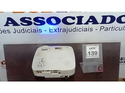 LOTE 139 - 02 PROJETORES MARCA NEC. (NO ESTADO) ATENÇÃO! FAZER A VISITAÇÃO ANTES DE ARREMATAR, NÃO SABEMOS SE FUNCIONA. LEILÃO NÃO TEM GARANTIA E NEM DEVOLUÇÃO, SUJEITO A POSSÍVEIS AVARIAS VISÍVEIS/OCULTAS E/OU AUSÊNCIA DE COMPONENTES.