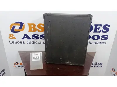 LOTE 033 - 01 CAIXA AMPLIFICADORA. (NO ESTADO) ATENÇÃO! FAZER A VISITAÇÃO ANTES DE ARREMATAR, NÃO SABEMOS SE FUNCIONA, LEILÃO NÃO TEM GARANTIA E NEM DEVOLUÇÃO, SUJEITO A POSSÍVEIS AVARIAS VISÍVEIS/OCULTAS E/OU AUSÊNCIA DE COMPONENTES.