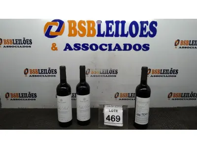LOTE 469 - 03 GARRAFAS DE VINHO TINTO VALA REAL PORTUGUÊS SAFRA 2019 750ML. (NO ESTADO) ATENÇÃO! FAZER A VISITAÇÃO ANTES DE ARREMATAR, NÃO SABEMOS SE FUNCIONA, LEILÃO NÃO TEM GARANTIA E NEM DEVOLUÇÃO, SUJEITO A POSSÍVEIS AVARIAS VISÍVEIS/OCULTAS E/OU AUSÊNCIA DE COMPONENTES.