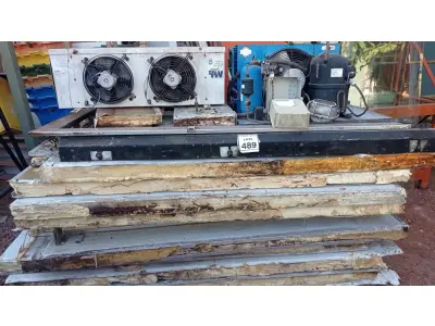 LOTE 489 - 01 CÂMARA FRIA COM PLACAS DE POLIURETANO, 01 EVAPORADORA E 01 CONDENSADORA. (NO ESTADO) ATENÇÃO! FAZER A VISITAÇÃO ANTES DE ARREMATAR, NÃO SABEMOS SE FUNCIONA. LEILÃO NÃO TEM GARANTIA E NEM DEVOLUÇÃO, SUJEITO A POSSÍVEIS AVARIAS VISÍVEIS/OCULTAS E/OU AUSÊNCIA DE COMPONENTES.