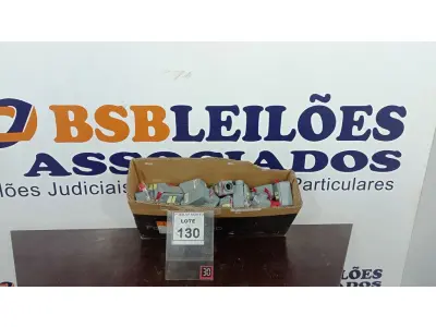 LOTE 130 - 01 LOTE COM GRANDE QUANTIDADE DE INTERRUPTORES. (NO ESTADO) ATENÇÃO! FAZER A VISITAÇÃO ANTES DE ARREMATAR, NÃO SABEMOS SE FUNCIONA, LEILÃO NÃO TEM GARANTIA E NEM DEVOLUÇÃO, SUJEITO A POSSÍVEIS AVARIAS VISÍVEIS/OCULTAS E/OU AUSÊNCIA DE COMPONENTES.