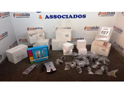 LOTE 027 - 01 TV BOX E 06 CAIXAS DE FONTE COM 04 UNIDADES CADA. (NO ESTADO) ATENÇÃO! FAZER A VISITAÇÃO ANTES DE ARREMATAR, NÃO SABEMOS SE FUNCIONA, LEILÃO NÃO TEM GARANTIA E NEM DEVOLUÇÃO, SUJEITO A POSSÍVEIS AVARIAS VISÍVEIS/OCULTAS E/OU AUSÊNCIA DE COMPONENTES.
