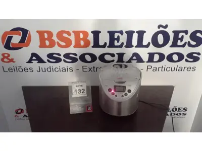 LOTE 132 - 01 MÁQUINA DE FAZER PÃO MODELO HOME BREAD MARCA ARNO. (NO ESTADO) ATENÇÃO! FAZER A VISITAÇÃO ANTES DE ARREMATAR, NÃO SABEMOS SE FUNCIONA, LEILÃO NÃO TEM GARANTIA E NEM DEVOLUÇÃO, SUJEITO A POSSÍVEIS AVARIAS VISÍVEIS/OCULTAS E/OU AUSÊNCIA DE COMPONENTES.