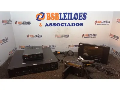 LOTE 037 - 01 APARELHO DVR 03 CÂMERAS DE PC, 02 LEITORAS DE CÓDIGO DE BARRAS E 01 DOCK STATION MARCA SONY. (NO ESTADO) ATENÇÃO! FAZER A VISITAÇÃO ANTES DE ARREMATAR, NÃO SABEMOS SE FUNCIONA, LEILÃO NÃO TEM GARANTIA E NEM DEVOLUÇÃO, SUJEITO A POSSÍVEIS AVARIAS VISÍVEIS/OCULTAS E/OU AUSÊNCIA DE COMPONENTES.