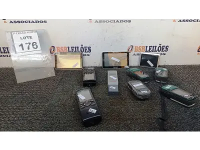 LOTE 176 - 09 GPS DE MARCAS E MODELOS DIVERSOS E 01 MEDIDOR DE PH. (NO ESTADO) ATENÇÃO! FAZER A VISITAÇÃO ANTES DE ARREMATAR, NÃO SABEMOS SE FUNCIONA, LEILÃO NÃO TEM GARANTIA E NEM DEVOLUÇÃO, SUJEITO A POSSÍVEIS AVARIAS VISÍVEIS/OCULTAS E/OU AUSÊNCIA DE COMPONENTES.