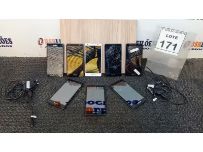LOTE 171 - 08 CELULARES MARCA POSITIVO E 02 CARREGADORES. (NO ESTADO) ATENÇÃO! FAZER A VISITAÇÃO ANTES DE ARREMATAR, NÃO SABEMOS SE FUNCIONA, LEILÃO NÃO TEM GARANTIA E NEM DEVOLUÇÃO, SUJEITO A POSSÍVEIS AVARIAS VISÍVEIS/OCULTAS E/OU AUSÊNCIA DE COMPONENTES.