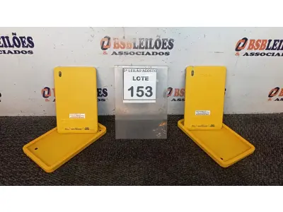 LOTE 153 - 02 TABLETS MARCA CCE. (NO ESTADO) ATENÇÃO! FAZER A VISITAÇÃO ANTES DE ARREMATAR, NÃO SABEMOS SE FUNCIONA, LEILÃO NÃO TEM GARANTIA E NEM DEVOLUÇÃO, SUJEITO A POSSÍVEIS AVARIAS VISÍVEIS/OCULTAS E/OU AUSÊNCIA DE COMPONENTES.