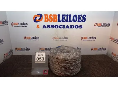 LOTE 053 - 01 ROLO DE ARAME FARPADO COM 500M. (NO ESTADO) ATENÇÃO! FAZER A VISITAÇÃO ANTES DE ARREMATAR, NÃO SABEMOS SE FUNCIONA, LEILÃO NÃO TEM GARANTIA E NEM DEVOLUÇÃO, SUJEITO A POSSÍVEIS AVARIAS VISÍVEIS/OCULTAS E/OU AUSÊNCIA DE COMPONENTES.