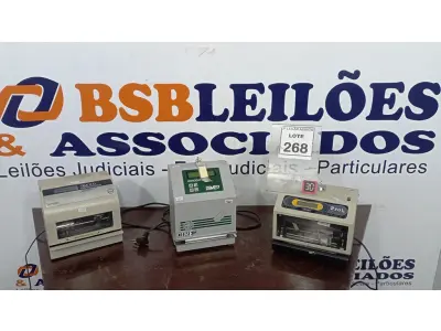 LOTE 268 - 02 RELÓGIOS DE PONTO E 01 PROTOCOLADOR. (NO ESTADO) ATENÇÃO! FAZER A VISITAÇÃO ANTES DE ARREMATAR, NÃO SABEMOS SE FUNCIONA, LEILÃO NÃO TEM GARANTIA E NEM DEVOLUÇÃO, SUJEITO A POSSÍVEIS AVARIAS VISÍVEIS/OCULTAS E/OU AUSÊNCIA DE COMPONENTES.