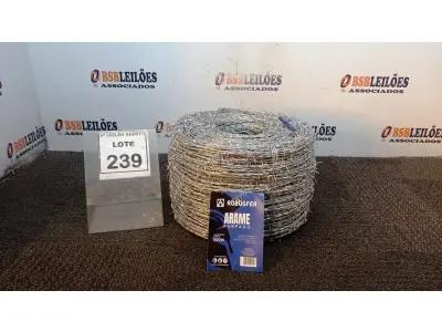 LOTE 239 - 01 ROLO DE ARAME FARPADO COM 500M. (NO ESTADO) ATENÇÃO! FAZER A VISITAÇÃO ANTES DE ARREMATAR, NÃO SABEMOS SE FUNCIONA, LEILÃO NÃO TEM GARANTIA E NEM DEVOLUÇÃO, SUJEITO A POSSÍVEIS AVARIAS VISÍVEIS/OCULTAS E/OU AUSÊNCIA DE COMPONENTES.