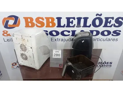 LOTE 280 - 01 FRITADEIRA A AR E 01 PURIFICADOR PARA GARRAFÃO. (NO ESTADO) ATENÇÃO! FAZER A VISITAÇÃO ANTES DE ARREMATAR, NÃO SABEMOS SE FUNCIONA, LEILÃO NÃO TEM GARANTIA E NEM DEVOLUÇÃO, SUJEITO A POSSÍVEIS AVARIAS VISÍVEIS/OCULTAS E/OU AUSÊNCIA DE COMPONENTES.