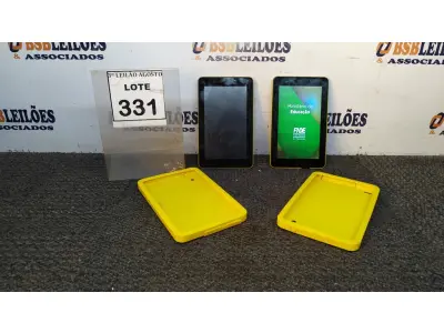 LOTE 331 - 02 TABLETS MARCA CCE. (NO ESTADO) ATENÇÃO! FAZER A VISITAÇÃO ANTES DE ARREMATAR, NÃO SABEMOS SE FUNCIONA, LEILÃO NÃO TEM GARANTIA E NEM DEVOLUÇÃO, SUJEITO A POSSÍVEIS AVARIAS VISÍVEIS/OCULTAS E/OU AUSÊNCIA DE COMPONENTES.