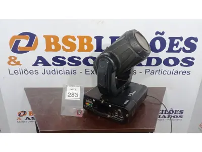 LOTE 283 - 01 MOVING HEAD. (NO ESTADO) ATENÇÃO! FAZER A VISITAÇÃO ANTES DE ARREMATAR, NÃO SABEMOS SE FUNCIONA, LEILÃO NÃO TEM GARANTIA E NEM DEVOLUÇÃO, SUJEITO A POSSÍVEIS AVARIAS VISÍVEIS/OCULTAS E/OU AUSÊNCIA DE COMPONENTES.