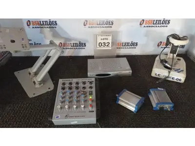 LOTE 032 - 01 RECEPTOR DE SINAL, 02 SERVIDORES DE VÍDEO EM REDE, 1 MESA DE SOM, 01 SUPORTE PARA TV E 01 BASE DE MICROSCÓPIO. (NO ESTADO) ATENÇÃO! FAZER A VISITAÇÃO ANTES DE ARREMATAR, NÃO SABEMOS SE FUNCIONA, LEILÃO NÃO TEM GARANTIA E NEM DEVOLUÇÃO, SUJEITO A POSSÍVEIS AVARIAS VISÍVEIS/OCULTAS E/OU AUSÊNCIA DE COMPONENTES.