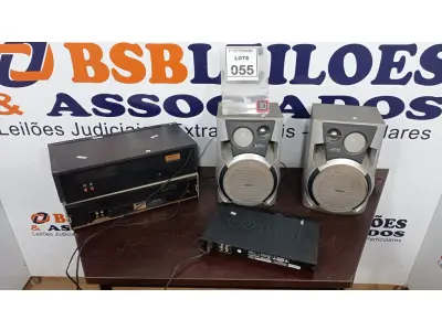 LOTE 055 - 02 TOCA-FITAS CASSETE, 01 APARELHO DE DVD E 02 CAIXAS DE SOM. (NO ESTADO) ATENÇÃO! FAZER A VISITAÇÃO ANTES DE ARREMATAR, NÃO SABEMOS SE FUNCIONA, LEILÃO NÃO TEM GARANTIA E NEM DEVOLUÇÃO, SUJEITO A POSSÍVEIS AVARIAS VISÍVEIS/OCULTAS E/OU AUSÊNCIA DE COMPONENTES.