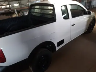 LOTE 405 - 01 VW SAVEIRO 1.6 CE FLEX, COR BRANCA ANO 2014. (NO ESTADO) ATENÇÃO! FAZER A VISITAÇÃO ANTES DE ARREMATAR, NÃO SABEMOS SE FUNCIONA, LEILÃO NÃO TEM GARANTIA E NEM DEVOLUÇÃO, SUJEITO A POSSÍVEIS AVARIAS VISÍVEIS/OCULTAS E/OU AUSÊNCIA DE COMPONENTES.