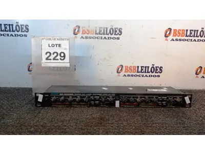 LOTE 229 - 01 COMPRESSOR ALESIS 3630. (NO ESTADO) ATENÇÃO! FAZER A VISITAÇÃO ANTES DE ARREMATAR, NÃO SABEMOS SE FUNCIONA, LEILÃO NÃO TEM GARANTIA E NEM DEVOLUÇÃO, SUJEITO A POSSÍVEIS AVARIAS VISÍVEIS/OCULTAS E/OU AUSÊNCIA DE COMPONENTES.