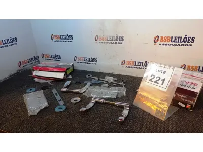 LOTE 221 - 02 FECHADURAS MARCA LA FONTE. (NO ESTADO) ATENÇÃO! FAZER A VISITAÇÃO ANTES DE ARREMATAR, NÃO SABEMOS SE FUNCIONA, LEILÃO NÃO TEM GARANTIA E NEM DEVOLUÇÃO, SUJEITO A POSSÍVEIS AVARIAS VISÍVEIS/OCULTAS E/OU AUSÊNCIA DE COMPONENTES.