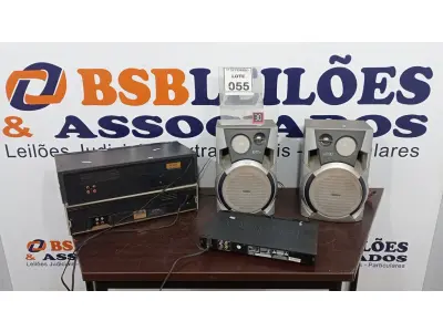 LOTE 055 - 02 TOCA-FITAS CASSETE, 01 APARELHO DE DVD E 02 CAIXAS DE SOM. (NO ESTADO) ATENÇÃO! FAZER A VISITAÇÃO ANTES DE ARREMATAR, NÃO SABEMOS SE FUNCIONA, LEILÃO NÃO TEM GARANTIA E NEM DEVOLUÇÃO, SUJEITO A POSSÍVEIS AVARIAS VISÍVEIS/OCULTAS E/OU AUSÊNCIA DE COMPONENTES.