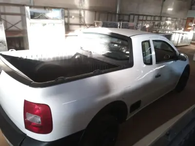 LOTE 405 - 01 VW SAVEIRO 1.6 CE FLEX, COR BRANCA ANO 2014. (NO ESTADO) ATENÇÃO! FAZER A VISITAÇÃO ANTES DE ARREMATAR, NÃO SABEMOS SE FUNCIONA, LEILÃO NÃO TEM GARANTIA E NEM DEVOLUÇÃO, SUJEITO A POSSÍVEIS AVARIAS VISÍVEIS/OCULTAS E/OU AUSÊNCIA DE COMPONENTES.