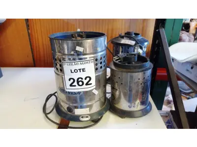 LOTE 262 - 04 BASES DE LIQUIDIFICADOR INDUSTRIAL. (NO ESTADO) ATENÇÃO! FAZER A VISITAÇÃO ANTES DE ARREMATAR, NÃO SABEMOS SE FUNCIONA, LEILÃO NÃO TEM GARANTIA E NEM DEVOLUÇÃO, SUJEITO A POSSÍVEIS AVARIAS VISÍVEIS/OCULTAS E/OU AUSÊNCIA DE COMPONENTES.