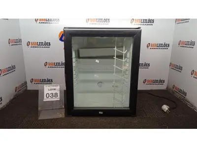 LOTE 038 - 01 ADEGA. (NO ESTADO) ATENÇÃO! FAZER A VISITAÇÃO ANTES DE ARREMATAR, NÃO SABEMOS SE FUNCIONA, LEILÃO NÃO TEM GARANTIA E NEM DEVOLUÇÃO, SUJEITO A POSSÍVEIS AVARIAS VISÍVEIS/OCULTAS E/OU AUSÊNCIA DE COMPONENTES.