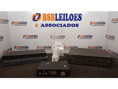 LOTE 023 - 02 SWITCHES, 01 MODEM ANALÓGICO E 01 STÉREO MULTI MICROFONE MIXER MX-10. (NO ESTADO) ATENÇÃO! FAZER A VISITAÇÃO ANTES DE ARREMATAR, NÃO SABEMOS SE FUNCIONA, LEILÃO NÃO TEM GARANTIA E NEM DEVOLUÇÃO, SUJEITO A POSSÍVEIS AVARIAS VISÍVEIS/OCULTAS E/OU AUSÊNCIA DE COMPONENTES.