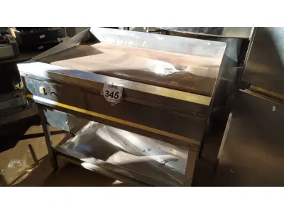 LOTE 483 - 01 CHAPA INDUSTRIAL ELÉTRICA EM INOX. (NO ESTADO) ATENÇÃO! FAZER A VISITAÇÃO ANTES DE ARREMATAR, NÃO SABEMOS SE FUNCIONA, LEILÃO NÃO TEM GARANTIA E NEM DEVOLUÇÃO, SUJEITO A POSSÍVEIS AVARIAS VISÍVEIS/OCULTAS E/OU AUSÊNCIA DE COMPONENTES.