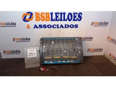 LOTE 261 - 01 MESA DE SOM MARCA ONEAL. (NO ESTADO) ATENÇÃO! FAZER A VISITAÇÃO ANTES DE ARREMATAR, NÃO SABEMOS SE FUNCIONA, LEILÃO NÃO TEM GARANTIA E NEM DEVOLUÇÃO, SUJEITO A POSSÍVEIS AVARIAS VISÍVEIS/OCULTAS E/OU AUSÊNCIA DE COMPONENTES.