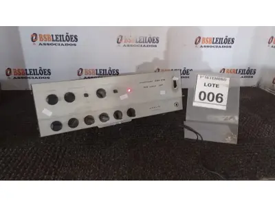 LOTE 006 - 01 AMPLIFICADOR DBR 312. (NO ESTADO) ATENÇÃO! FAZER A VISITAÇÃO ANTES DE ARREMATAR, NÃO SABEMOS SE FUNCIONA, LEILÃO NÃO TEM GARANTIA E NEM DEVOLUÇÃO, SUJEITO A POSSÍVEIS AVARIAS VISÍVEIS/OCULTAS E/OU AUSÊNCIA DE COMPONENTES.