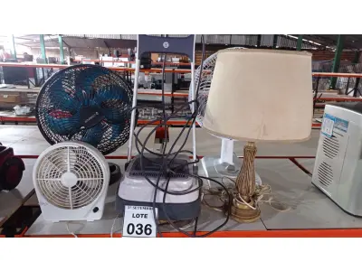 LOTE 036 - 03 VENTILADORES MARCAS E MODELOS DIVERSOS, 01 ABAJUR E 01 ENCERADEIRA MARCA ELECTROLUX. (NO ESTADO) ATENÇÃO! FAZER A VISITAÇÃO ANTES DE ARREMATAR, NÃO SABEMOS SE FUNCIONA, LEILÃO NÃO TEM GARANTIA E NEM DEVOLUÇÃO, SUJEITO A POSSÍVEIS AVARIAS VISÍVEIS/OCULTAS E/OU AUSÊNCIA DE COMPONENTES.
