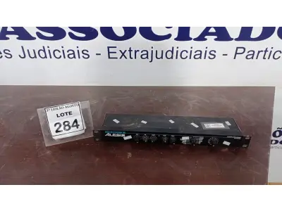 LOTE 284 - 01 MICROVERB 3 ALESIS. (NO ESTADO) ATENÇÃO! FAZER A VISITAÇÃO ANTES DE ARREMATAR, NÃO SABEMOS SE FUNCIONA, LEILÃO NÃO TEM GARANTIA E NEM DEVOLUÇÃO, SUJEITO A POSSÍVEIS AVARIAS VISÍVEIS/OCULTAS E/OU AUSÊNCIA DE COMPONENTES.