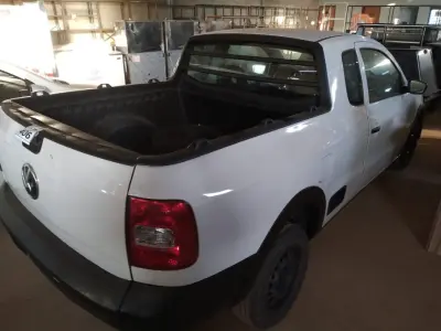 LOTE 406 - 01 VW SAVEIRO 1.6 CE FLEX, COR BRANCA ANO 2010. (NO ESTADO) ATENÇÃO! FAZER A VISITAÇÃO ANTES DE ARREMATAR, NÃO SABEMOS SE FUNCIONA, LEILÃO NÃO TEM GARANTIA E NEM DEVOLUÇÃO, SUJEITO A POSSÍVEIS AVARIAS VISÍVEIS/OCULTAS E/OU AUSÊNCIA DE COMPONENTES.