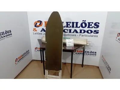 LOTE 265 - 01 TABUA DE PASSAR ROUPA E 01 BASE PARA TENTA. (NO ESTADO) ATENÇÃO! FAZER A VISITAÇÃO ANTES DE ARREMATAR, NÃO SABEMOS SE FUNCIONA, LEILÃO NÃO TEM GARANTIA E NEM DEVOLUÇÃO, SUJEITO A POSSÍVEIS AVARIAS VISÍVEIS/OCULTAS E/OU AUSÊNCIA DE COMPONENTES.