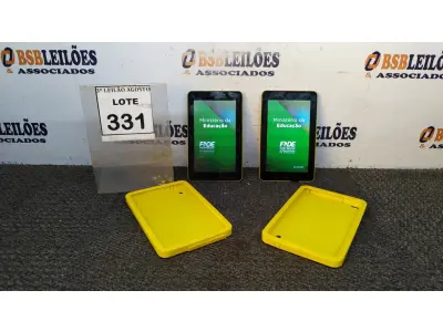 LOTE 331 - 02 TABLETS MARCA CCE. (NO ESTADO) ATENÇÃO! FAZER A VISITAÇÃO ANTES DE ARREMATAR, NÃO SABEMOS SE FUNCIONA, LEILÃO NÃO TEM GARANTIA E NEM DEVOLUÇÃO, SUJEITO A POSSÍVEIS AVARIAS VISÍVEIS/OCULTAS E/OU AUSÊNCIA DE COMPONENTES.