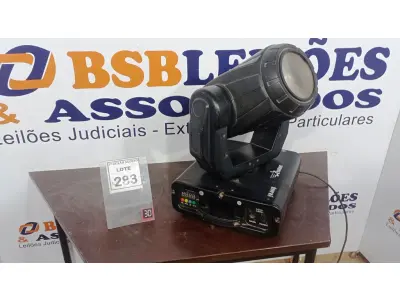 LOTE 283 - 01 MOVING HEAD. (NO ESTADO) ATENÇÃO! FAZER A VISITAÇÃO ANTES DE ARREMATAR, NÃO SABEMOS SE FUNCIONA, LEILÃO NÃO TEM GARANTIA E NEM DEVOLUÇÃO, SUJEITO A POSSÍVEIS AVARIAS VISÍVEIS/OCULTAS E/OU AUSÊNCIA DE COMPONENTES.