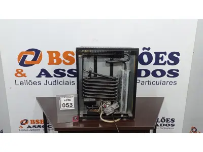 LOTE 053 - 01 ADEGA. (NO ESTADO) ATENÇÃO! FAZER A VISITAÇÃO ANTES DE ARREMATAR, NÃO SABEMOS SE FUNCIONA, LEILÃO NÃO TEM GARANTIA E NEM DEVOLUÇÃO, SUJEITO A POSSÍVEIS AVARIAS VISÍVEIS/OCULTAS E/OU AUSÊNCIA DE COMPONENTES.