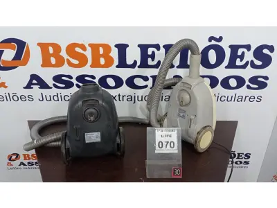 LOTE 070 - 02 ASPIRADORES DE PÓ. (NO ESTADO) ATENÇÃO! FAZER A VISITAÇÃO ANTES DE ARREMATAR, NÃO SABEMOS SE FUNCIONA, LEILÃO NÃO TEM GARANTIA E NEM DEVOLUÇÃO, SUJEITO A POSSÍVEIS AVARIAS VISÍVEIS/OCULTAS E/OU AUSÊNCIA DE COMPONENTES.