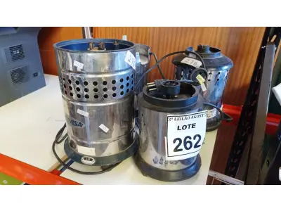 LOTE 262 - 04 BASES DE LIQUIDIFICADOR INDUSTRIAL. (NO ESTADO) ATENÇÃO! FAZER A VISITAÇÃO ANTES DE ARREMATAR, NÃO SABEMOS SE FUNCIONA, LEILÃO NÃO TEM GARANTIA E NEM DEVOLUÇÃO, SUJEITO A POSSÍVEIS AVARIAS VISÍVEIS/OCULTAS E/OU AUSÊNCIA DE COMPONENTES.