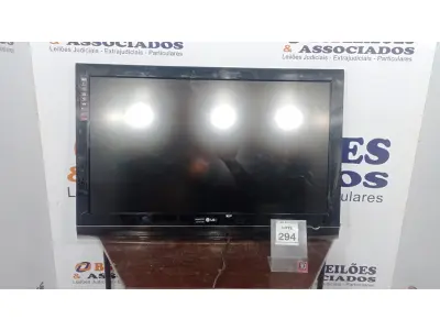 LOTE 294 - 01 TV LCD 52’’MARCA LG COM AVARIAS. (NO ESTADO) ATENÇÃO! FAZER A VISITAÇÃO ANTES DE ARREMATAR, NÃO SABEMOS SE FUNCIONA, LEILÃO NÃO TEM GARANTIA E NEM DEVOLUÇÃO, SUJEITO A POSSÍVEIS AVARIAS VISÍVEIS/OCULTAS E/OU AUSÊNCIA DE COMPONENTES.